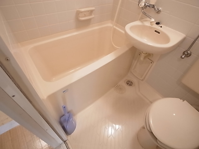 バス・シャワールーム　バスルーム