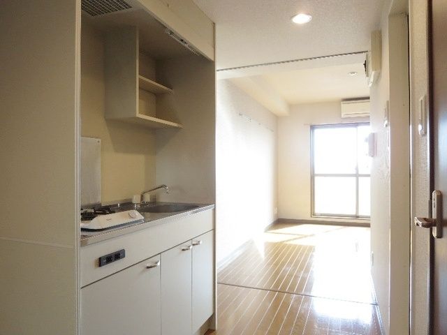 【川崎市川崎区池上新町のマンションのキッチン】