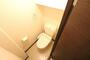 トイレ　快適な温水洗浄便座付きトイレになります。