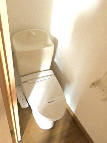 トイレ　トイレ　温水洗浄便座