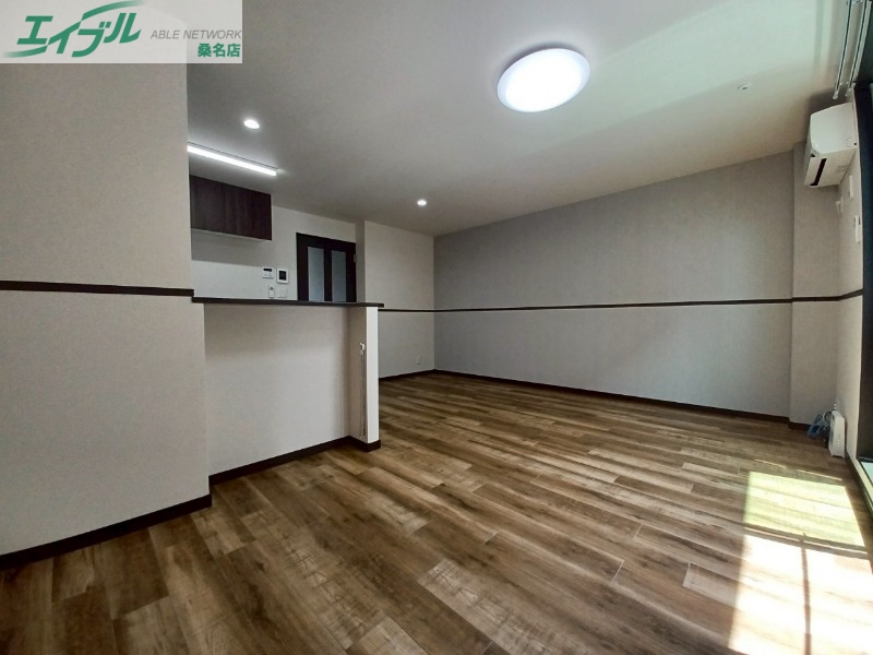 居室・リビング　別部屋参考写真です