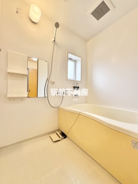 バス・シャワールーム　別部屋写真流用
