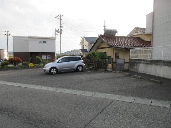 【ウィンブリッジ柴宮の駐車場】