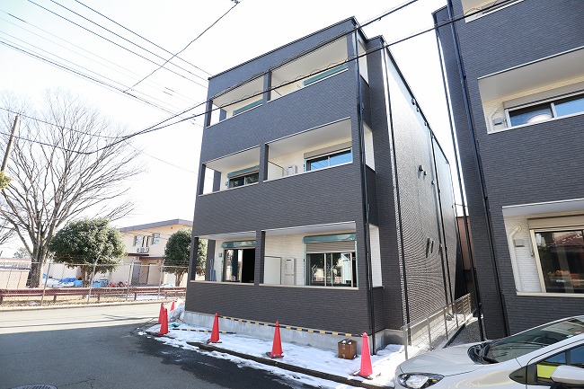 【ケイグレイス福生武蔵野台の建物外観】