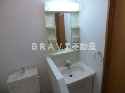 洗面設備　【アーデン和泉町】朝の身支度には欠かせない独立洗面化粧台