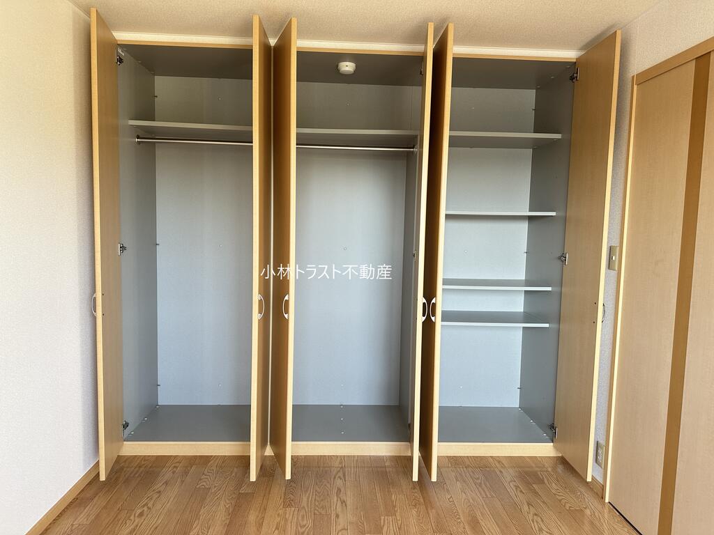 収納　クローゼット