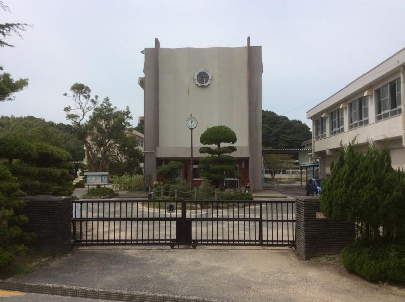 小学校　下関市立川中西小学校（小学校）まで1700m