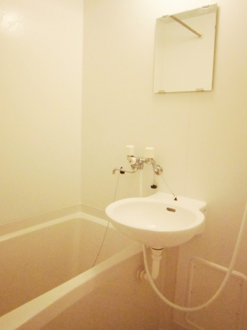 バス・シャワールーム　2点ユニットタイプ、浴室換気乾燥機付き