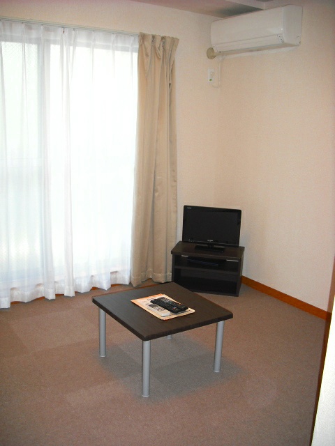 居室・リビング　家具家電付き