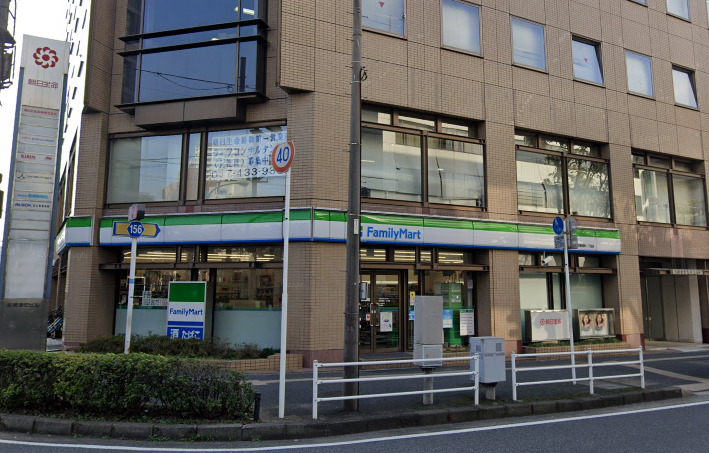 コンビニ　ファミリーマート　船橋湊町一丁目店（コンビニ）まで165m