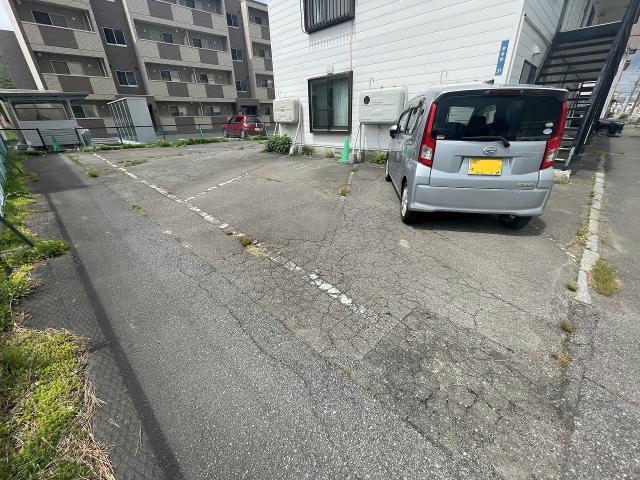 駐車場　駐車場
