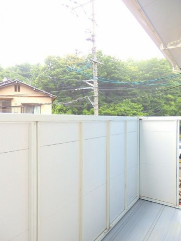 バルコニー　開放的で明るい空間を演出してくれるバルコニーです