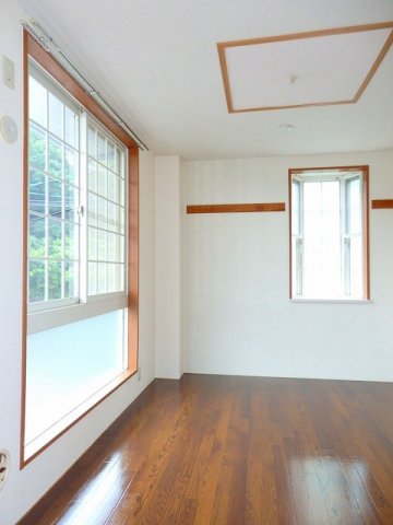 居室・リビング　こちらの居間で趣味の時間をお楽しみください