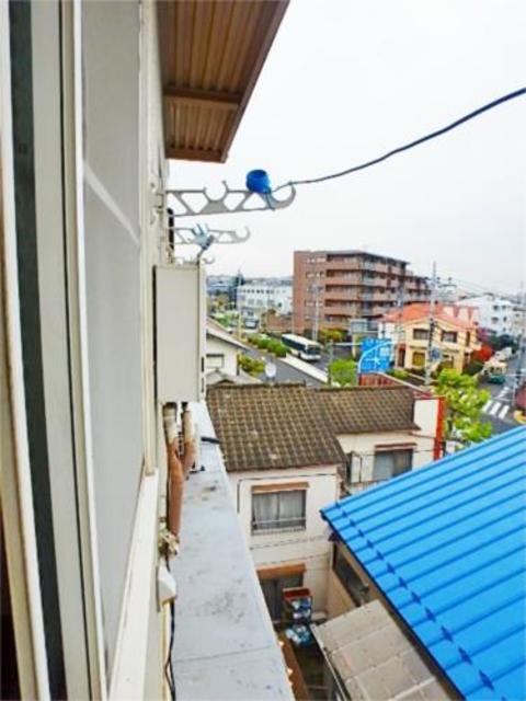 バルコニー　窓からの景色