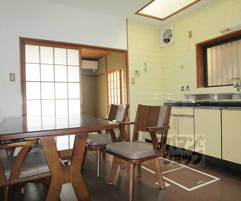 居室・リビング　室内の写真です。