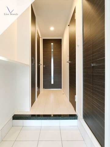 玄関　ゆったりとした玄関です