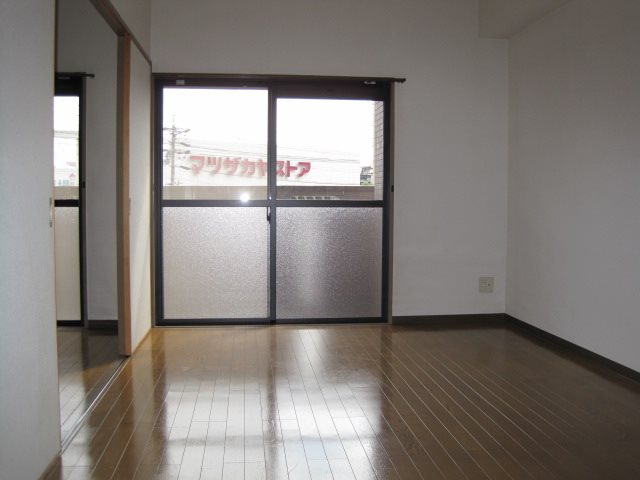 居室・リビング　（イメージ）