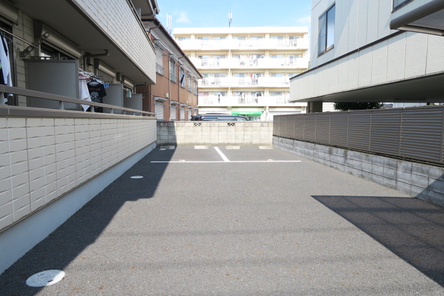 駐車場　【空要確認】敷地内駐車場