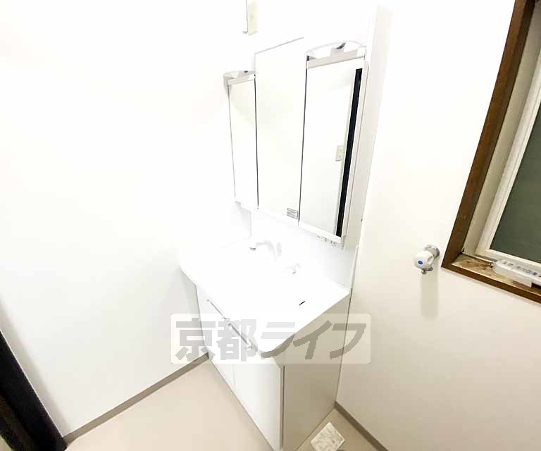 洗面設備　独立洗面台