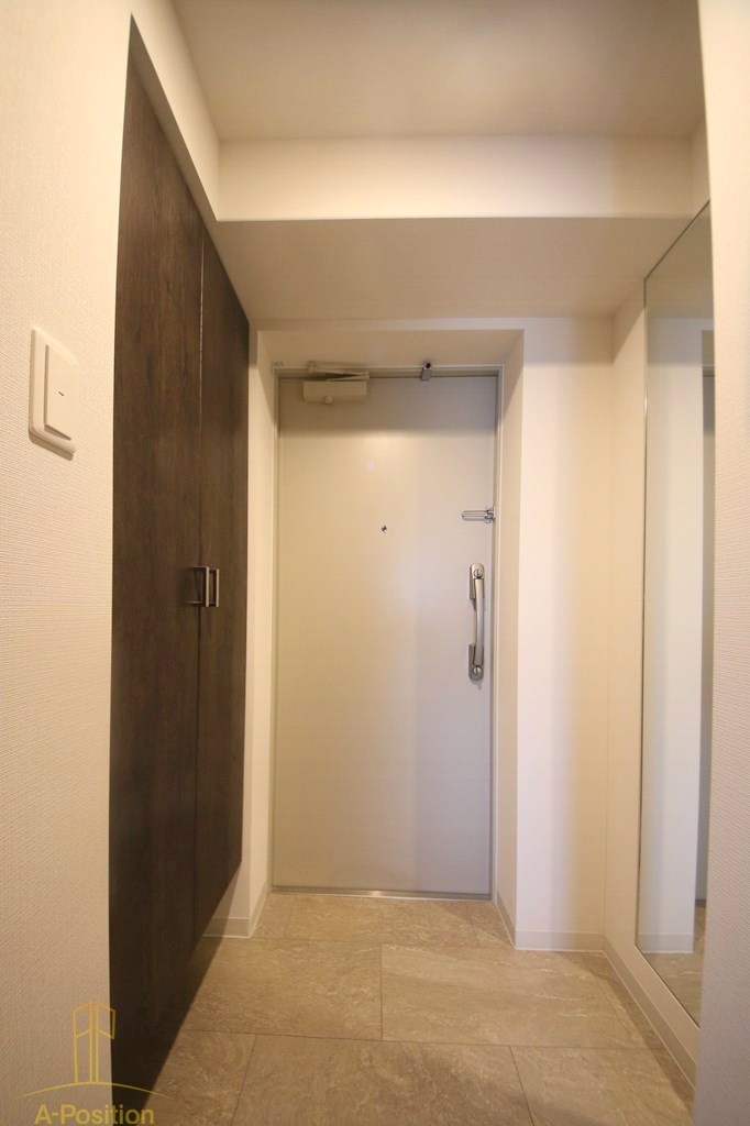 玄関　リヴェント難波サウス