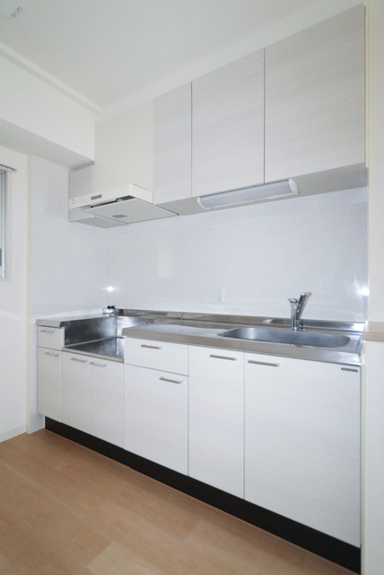 キッチン　コンパクトで使い勝手の良いキッチン