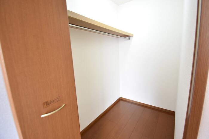 収納　ウォークインクローゼット