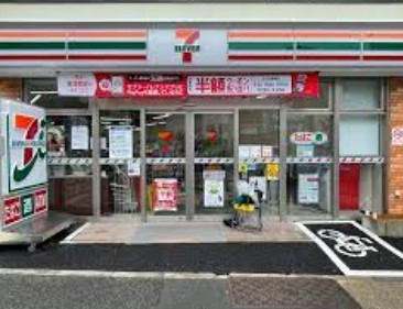 コンビニ　セブンイレブン 新宿舟町店（コンビニ）まで197m