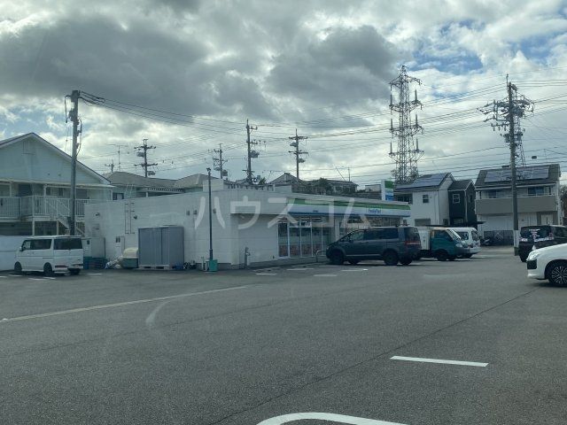 コンビニ　ファミリーマート　東浦生路店（コンビニ）まで242m