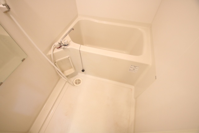 バス・シャワールーム　※別室の参考写真の為、現況優先です。