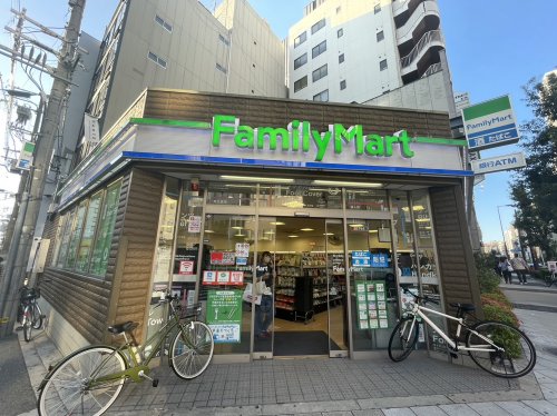 コンビニ　ファミリーマート　四ツ橋南堀江店（コンビニ）まで150m