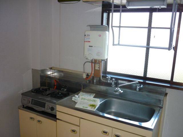キッチン　２口ガスコンロ付き
