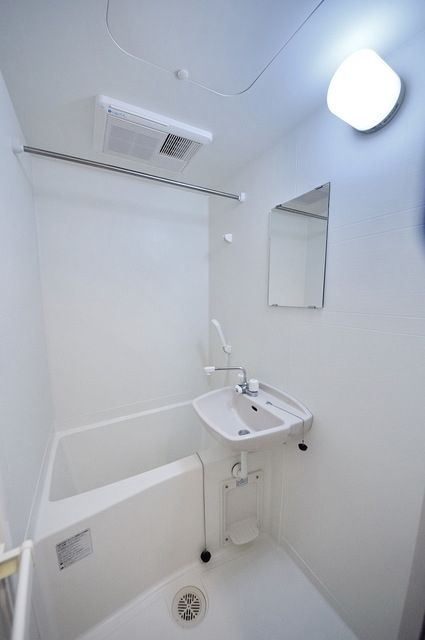 バス・シャワールーム　バスルーム