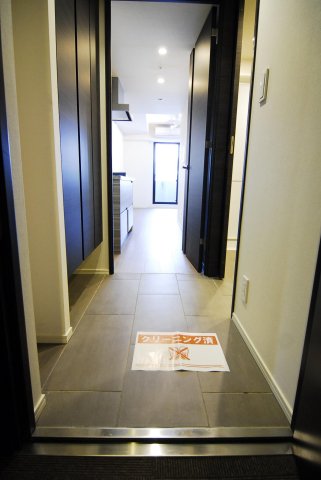 玄関　※別部屋の参考写真です。