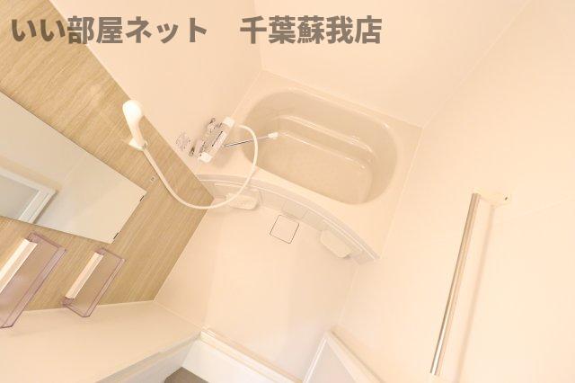 バス・シャワールーム　落ち着いた空間のお風呂です