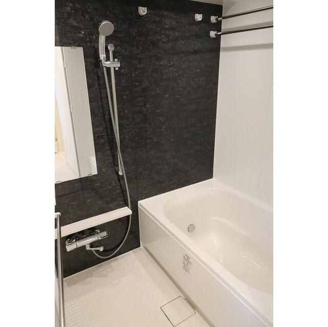 バス・シャワールーム　お風呂で日々の疲れを落としましょう