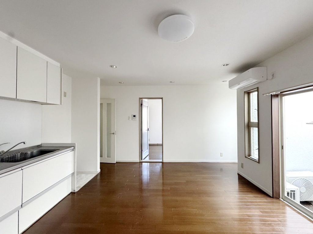 居室・リビング　★ＬＤＫ１０．０帖★