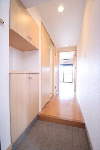 玄関　落ち着いた玄関です