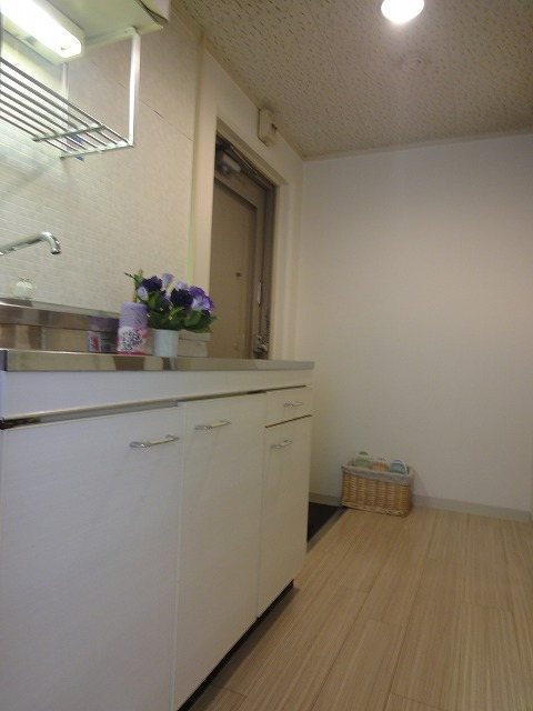 キッチン　同マンション別部屋