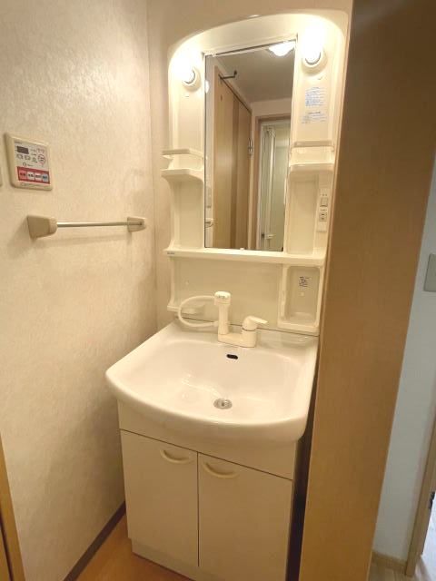 洗面設備　同仕様