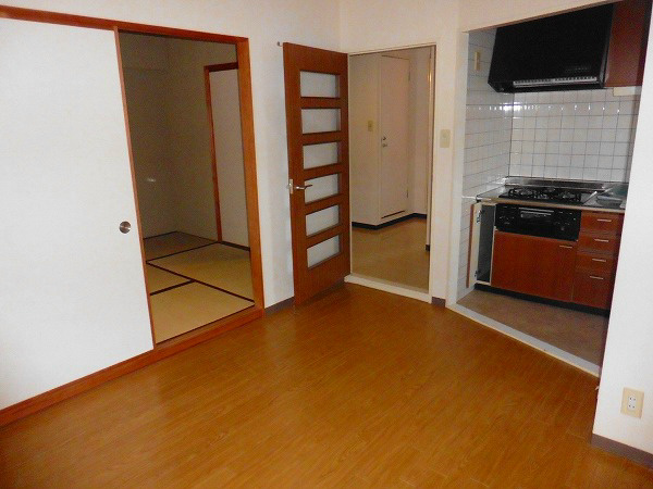 居室・リビング　302参考写真