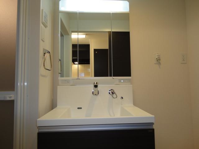 洗面設備　洗髪洗面化粧台