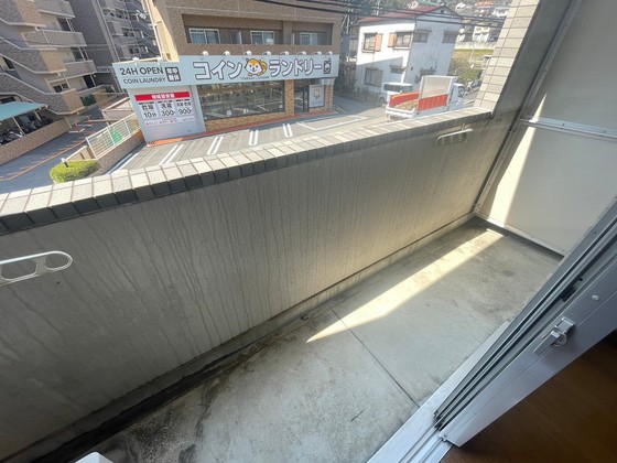 バルコニー　※別部屋の写真です