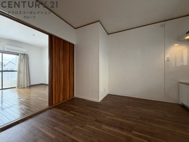 居室・リビング　こちらのリビングで趣味の時間をお楽しみください