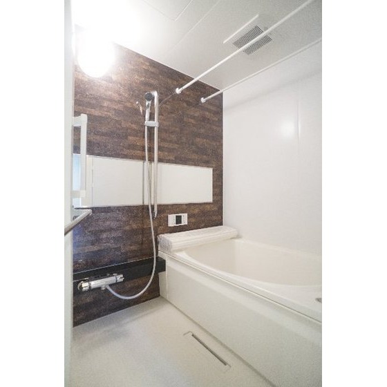 バス・シャワールーム　※同仕様、別の部屋の写真です