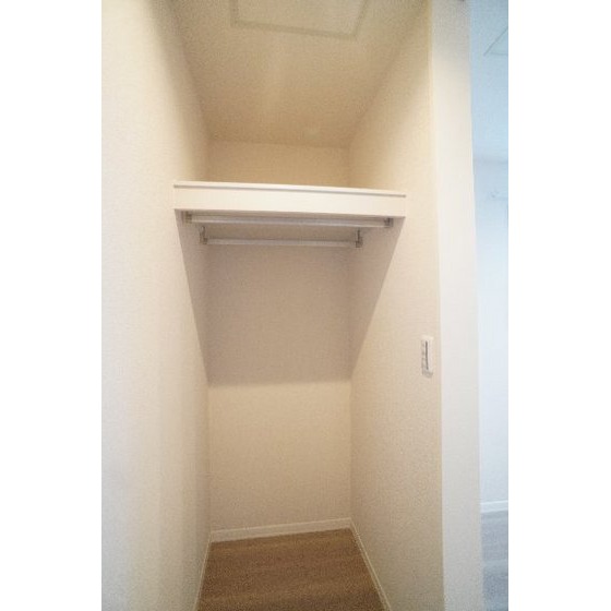 収納　※同仕様、別の部屋の写真です