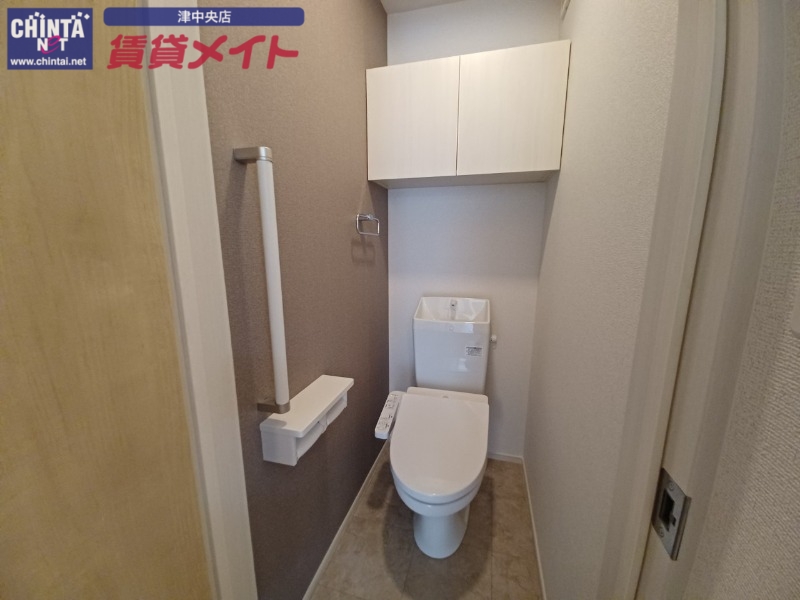 トイレ　同型部屋写真です。