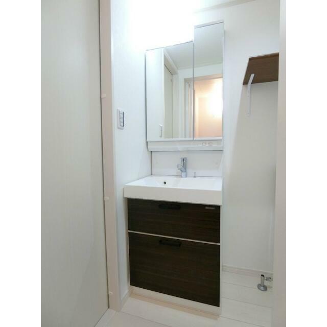 洗面設備　独立洗面台が標準装備！朝の身支度が快適に♪