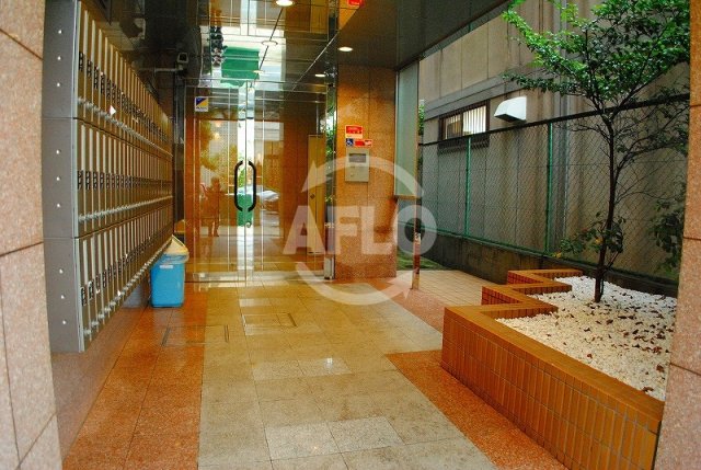 ロビー　ドミール堺筋本町　エントランス