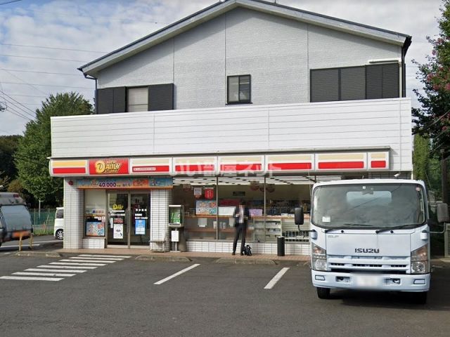 コンビニ　ヤマザキデイリーストア　光ヶ丘小前店（コンビニ）まで704m