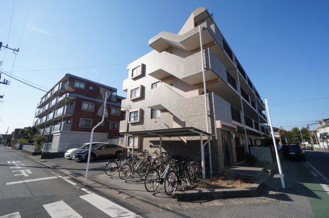 建物外観　物件、駅でお待ち合わせでのご案内歓迎！